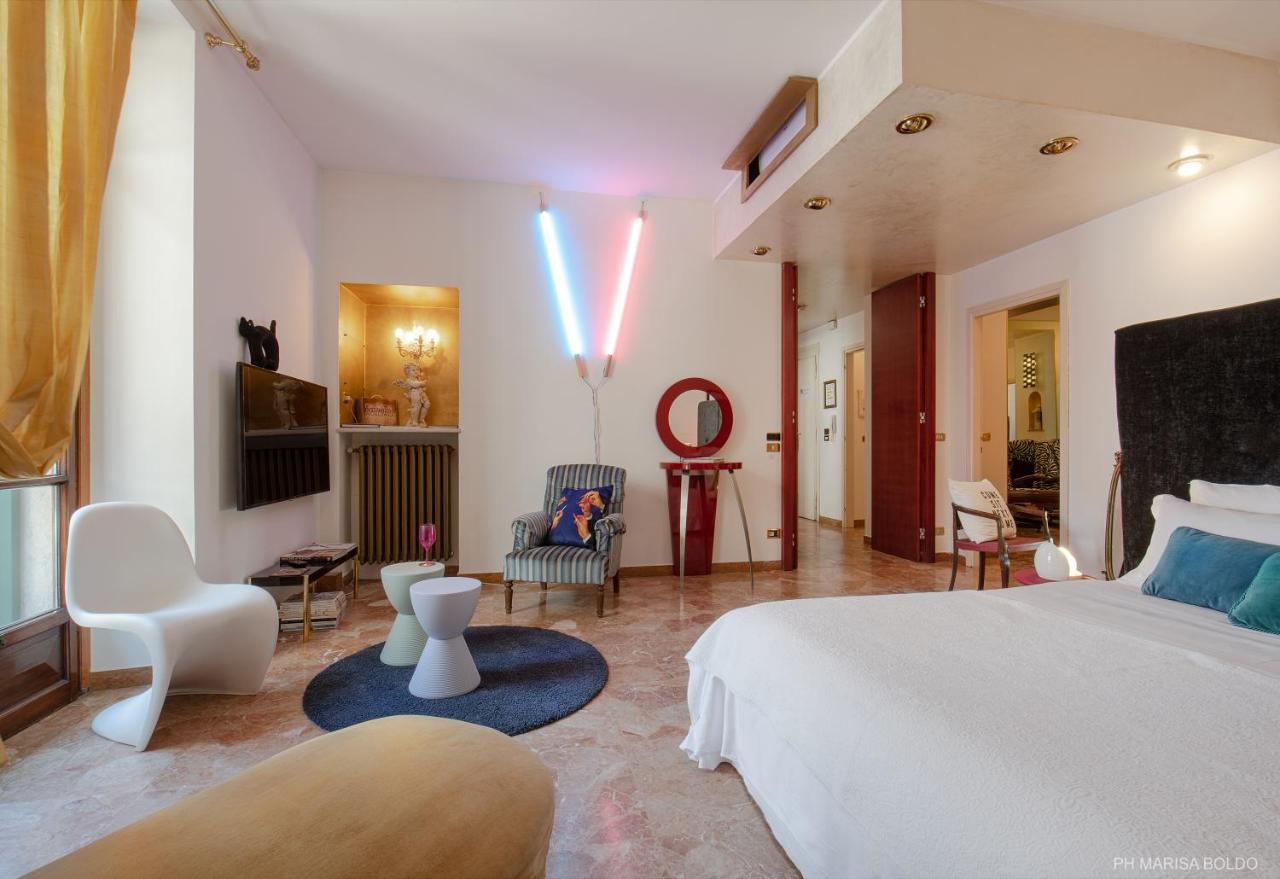 Billie'S Flat Red - Art & Design Apt In Verona Historic Centre Exterior photo